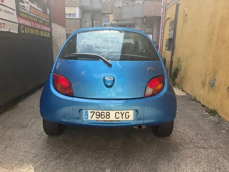 Usado Ford Ka Collection 70 CV (51 kW) 2004 Azul Utilitario