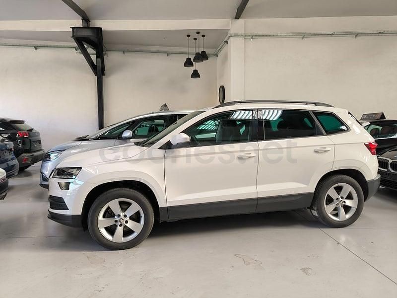 Usado Skoda Karoq Ambition 150 CV (110 kW) 2021 Blanco SUV