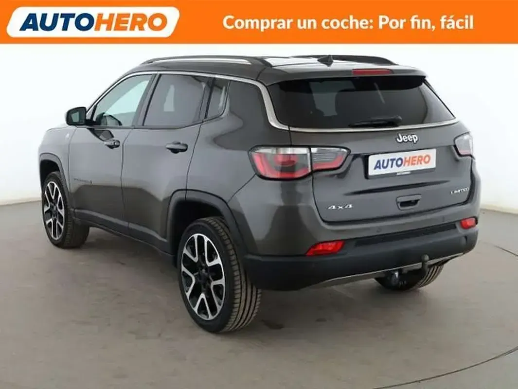 Usado Jeep Compass Limited 140 CV (102 kW) 2017 Gris SUV