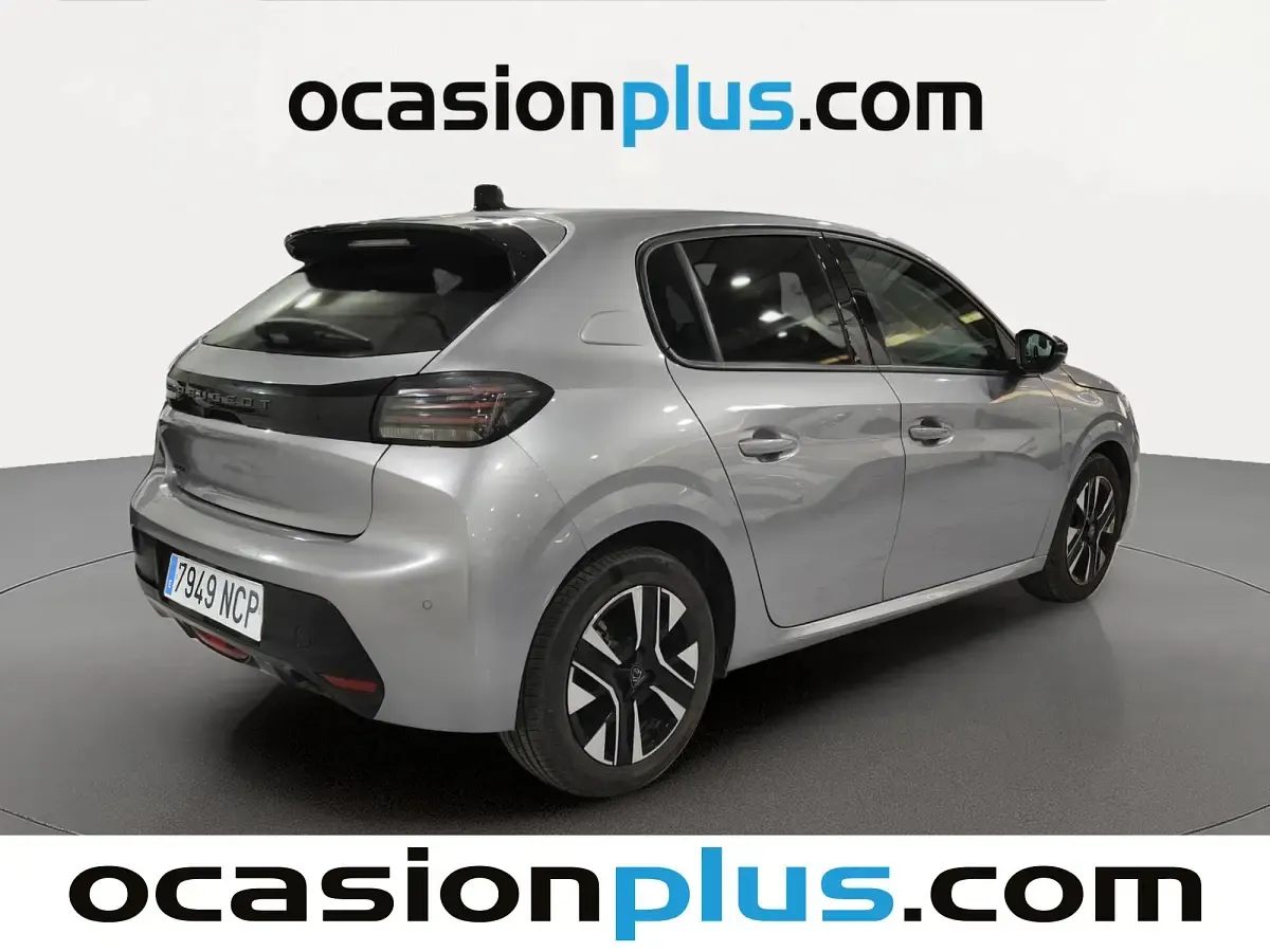 Usado Peugeot 208 Allure 102 CV (75 kW) 2025 Gris Utilitario