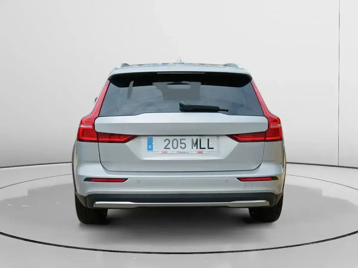 Usado Volvo V60 CC Core 197 CV (144 kW) 2023 Gris Familiar