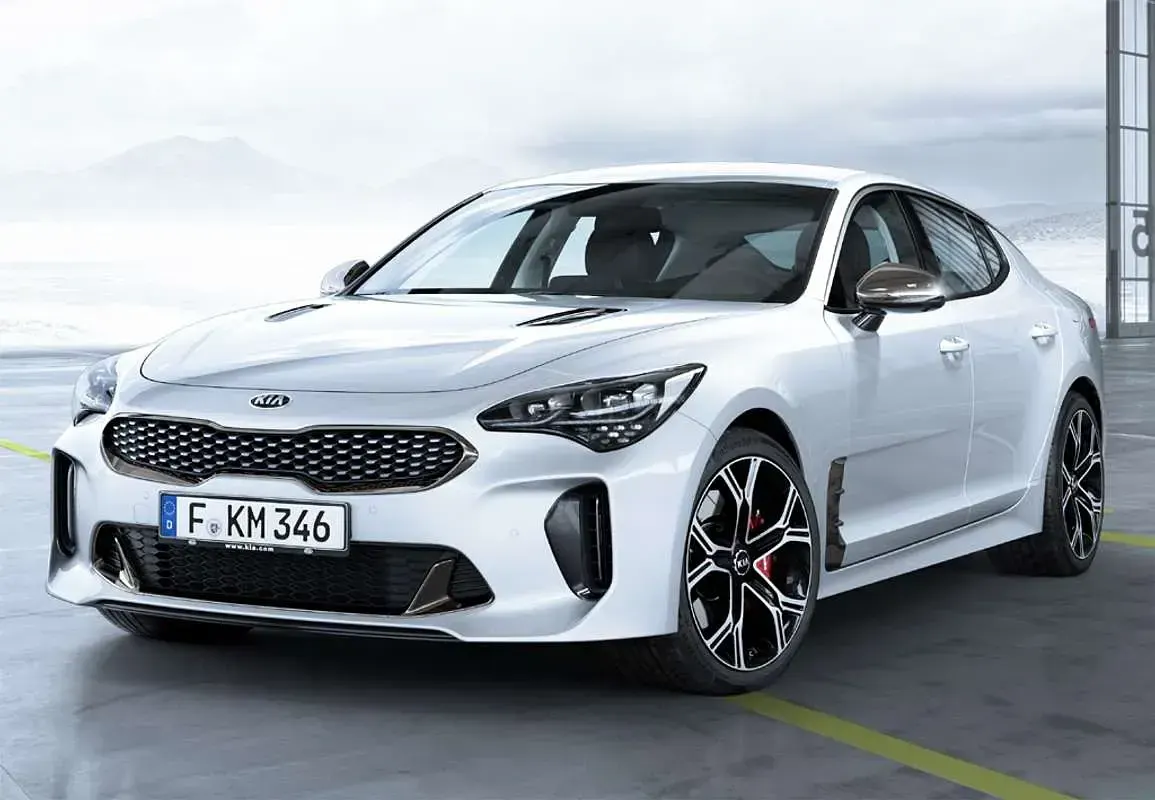 Usado Kia Stinger GT-Line 200 CV (147 kW) 2017 Negro Utilitario
