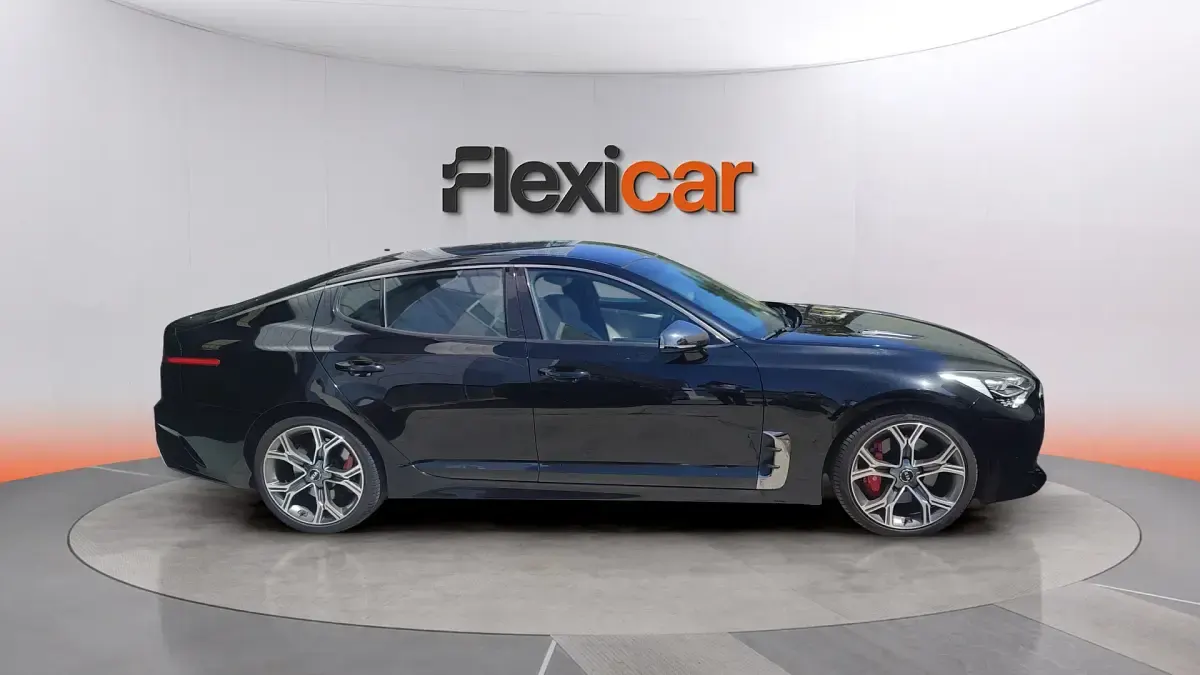 Usado Kia Stinger GT 366 CV (269 kW) 2018 Negro Utilitario