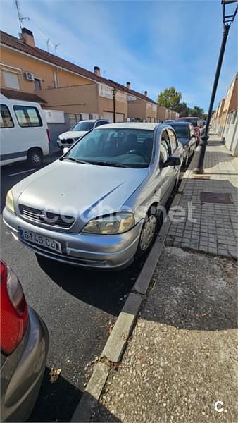 Gris / plata Usado 2003 Opel Astra Club Berlina | 700 € (Super precio) - Imagen 1/4