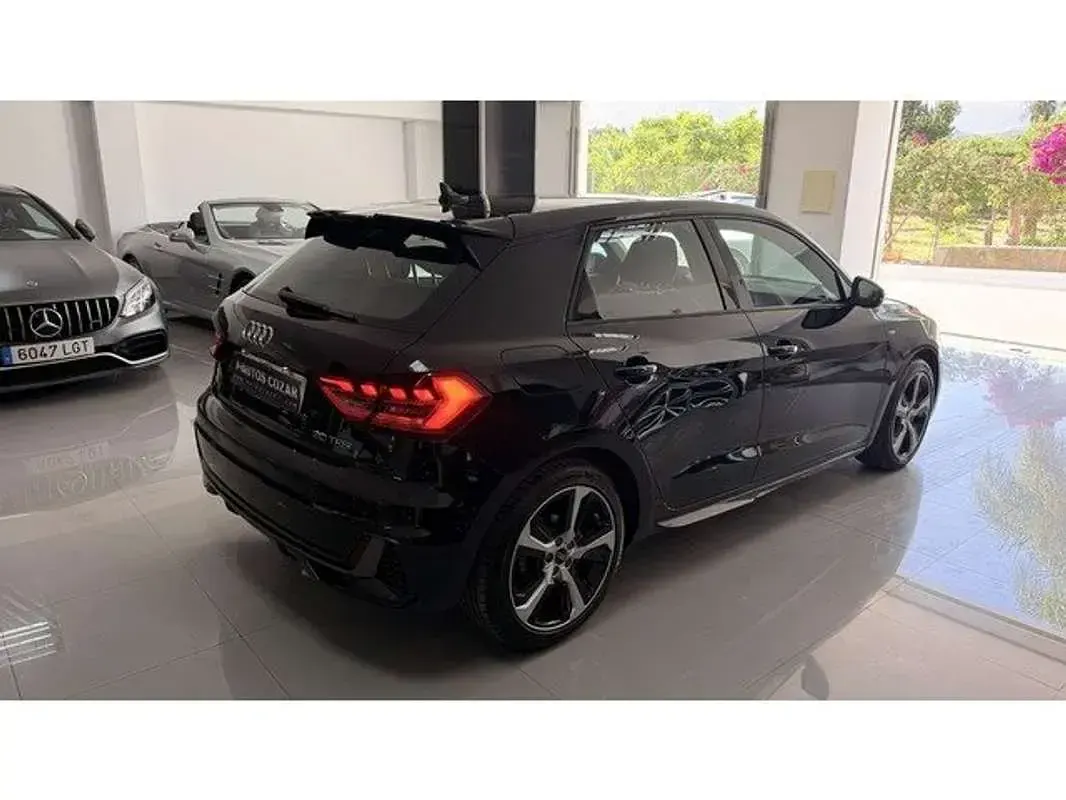 Usado Audi A1 Sportback Black Edition 116 CV (85 kW) 2025 Negro Utilitario