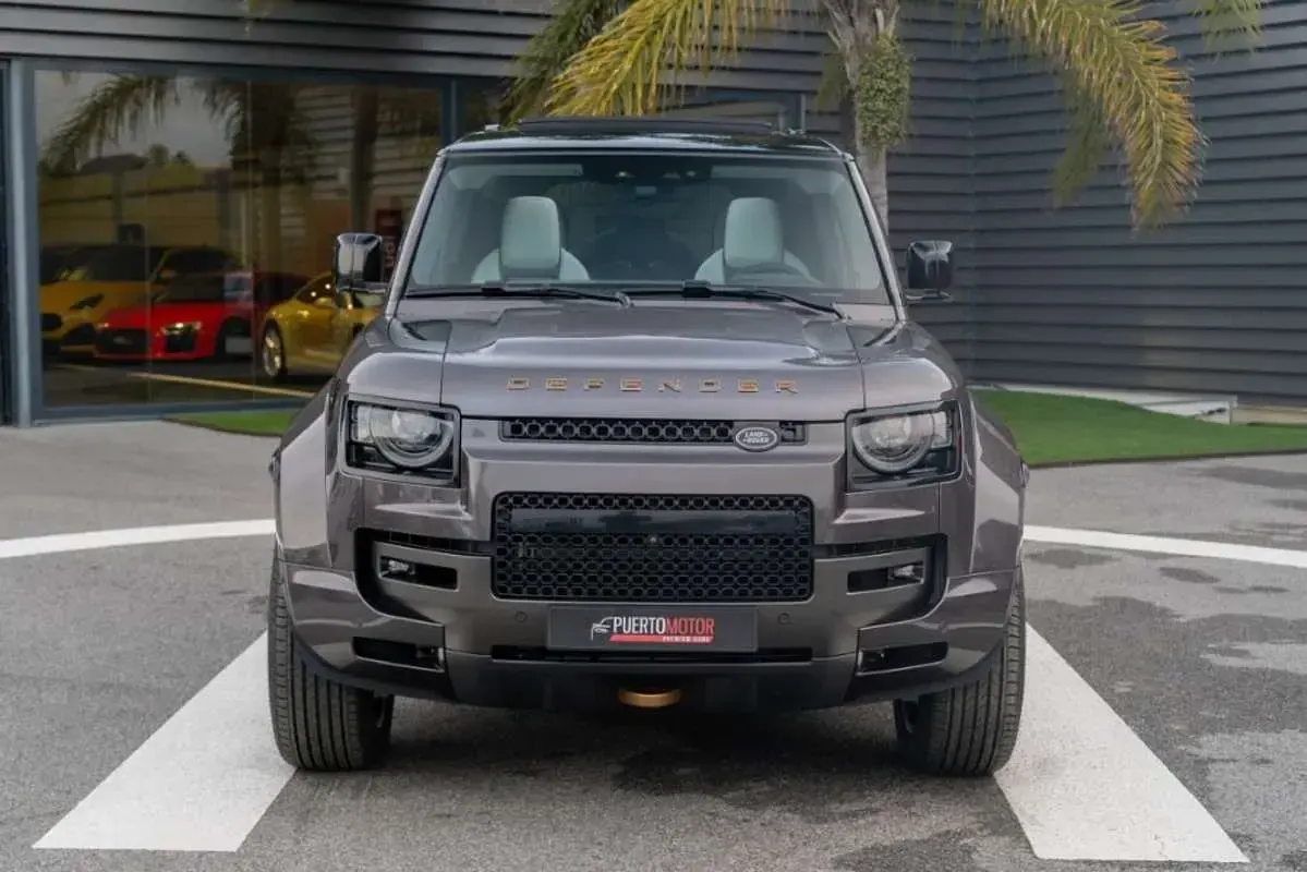 Nuevo Land Rover Defender 635 CV (467 kW) 2026 Gris SUV