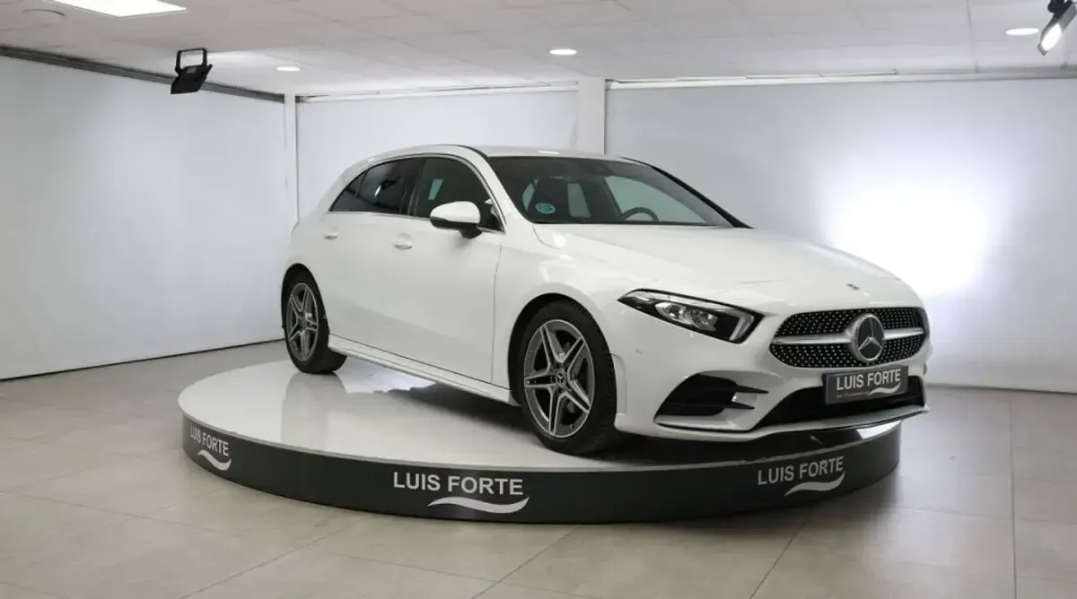 Usado Mercedes A180 Advanced 116 CV (85 kW) 2022 Blanco Utilitario