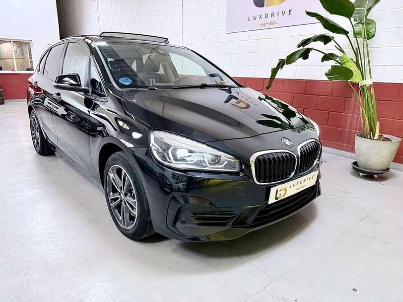 Usado BMW 225 Active Tourer iPerformance 224 CV (164 kW) 2021 Negro Monovolumen