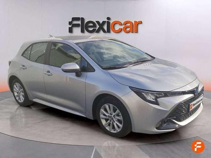 Usado Toyota Corolla Edition 140 CV (102 kW) 2023 Gris Utilitario