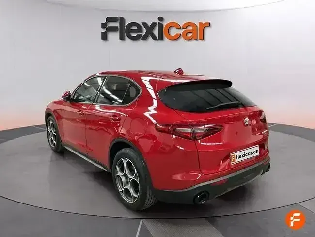 Usado Alfa Romeo Stelvio Sprint 160 CV (117 kW) 2022 Rojo SUV
