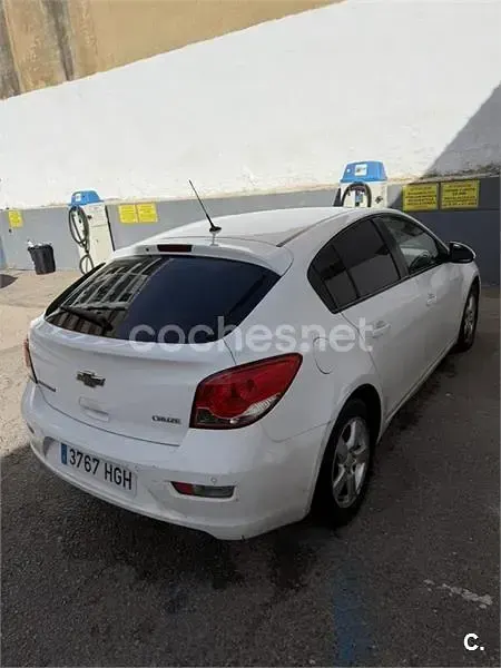 Usado Chevrolet Cruze LT 124 CV (91 kW) 2011 Blanco Berlina