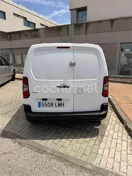 Usado Opel Combo Life Edition 102 CV (75 kW) 2021 Blanco Monovolumen