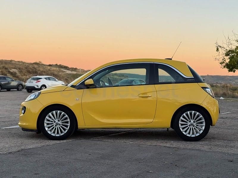 Usado Opel Adam Glam 87 CV (63 kW) 2016 Amarillo Utilitario