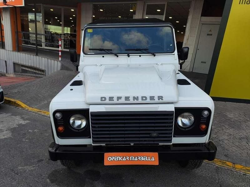 Usado Land Rover Defender SE 122 CV (89 kW) 2015 Blanco Familiar