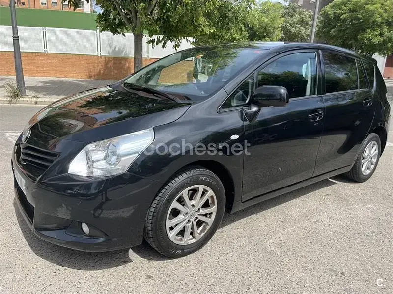 Usado Toyota Verso Live 132 CV (97 kW) 2011 Negro Monovolumen