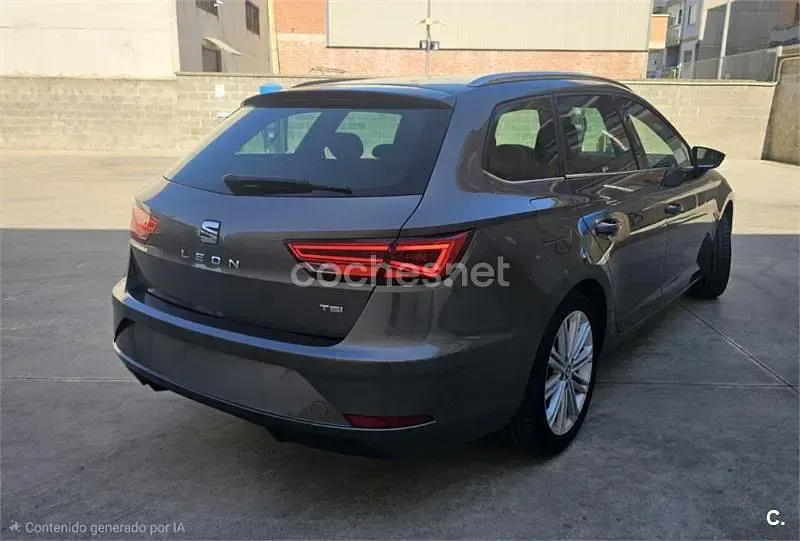 Usado Seat Leon ST XCELLENCE 180 CV (132 kW) 2017 Gris / plata Familiar