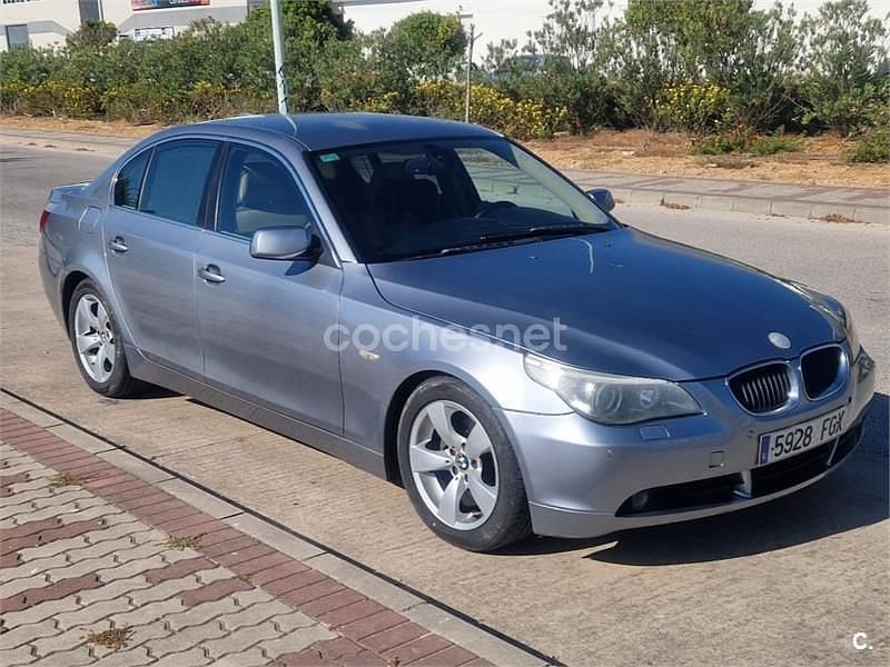 Gris / plata Usado 2006 BMW 520 Comfort Edition Berlina | 7800 € (Buen precio) - Imagen 1/4
