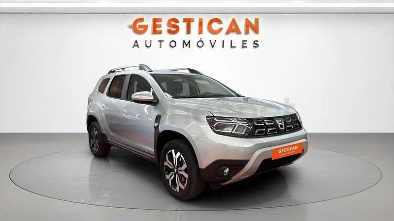 Usado Dacia Duster Comfort 130 CV (95 kW) 2023 Gris / plata SUV