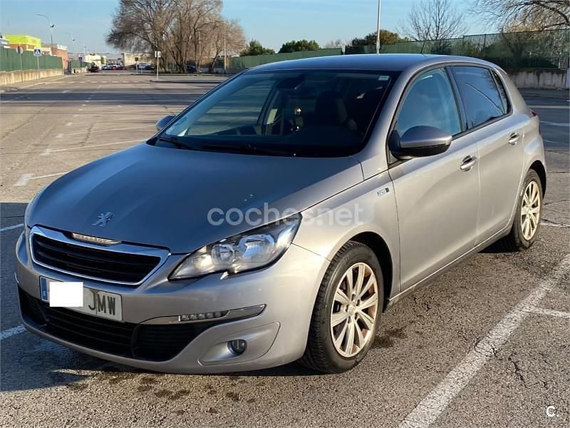 Usado Peugeot 308 Style 100 CV (73 kW) 2016 Gris / plata Berlina