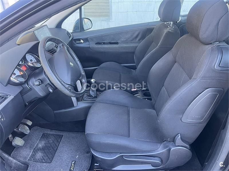 Usado Peugeot 207 90 CV (66 kW) 2006 Negro Berlina