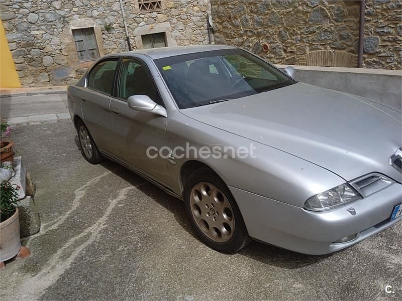 Usado Alfa Romeo 166 155 CV (114 kW) 1999 Gris / plata Berlina