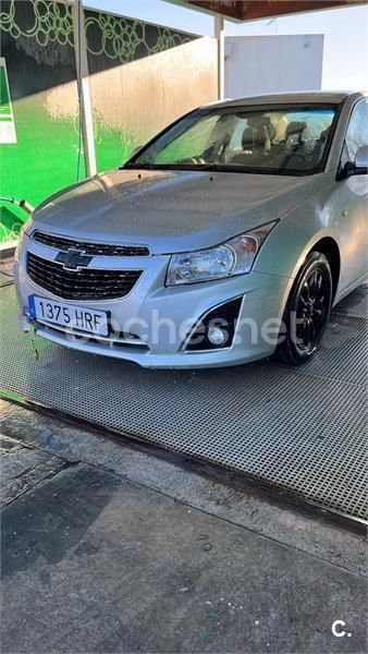 Gris / plata Usado 2013 Chevrolet Cruze LTZ Berlina | 5400 € (Buen precio) - Imagen 1/1