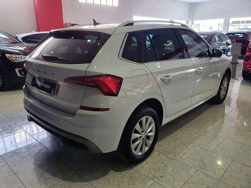 Usado Skoda Kamiq Monte Carlo 110 CV (80 kW) 2022 Blanco SUV