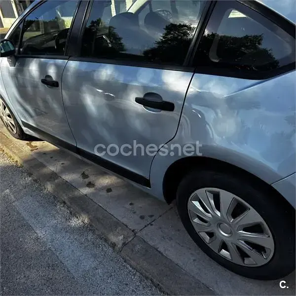 Usado Citroën C4 92 CV (67 kW) 2005 Gris / plata Berlina