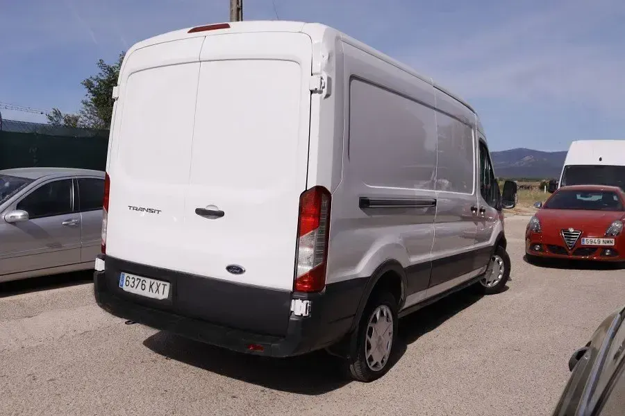Usado Ford Transit Trend 130 CV (95 kW) 2019 Blanco Van