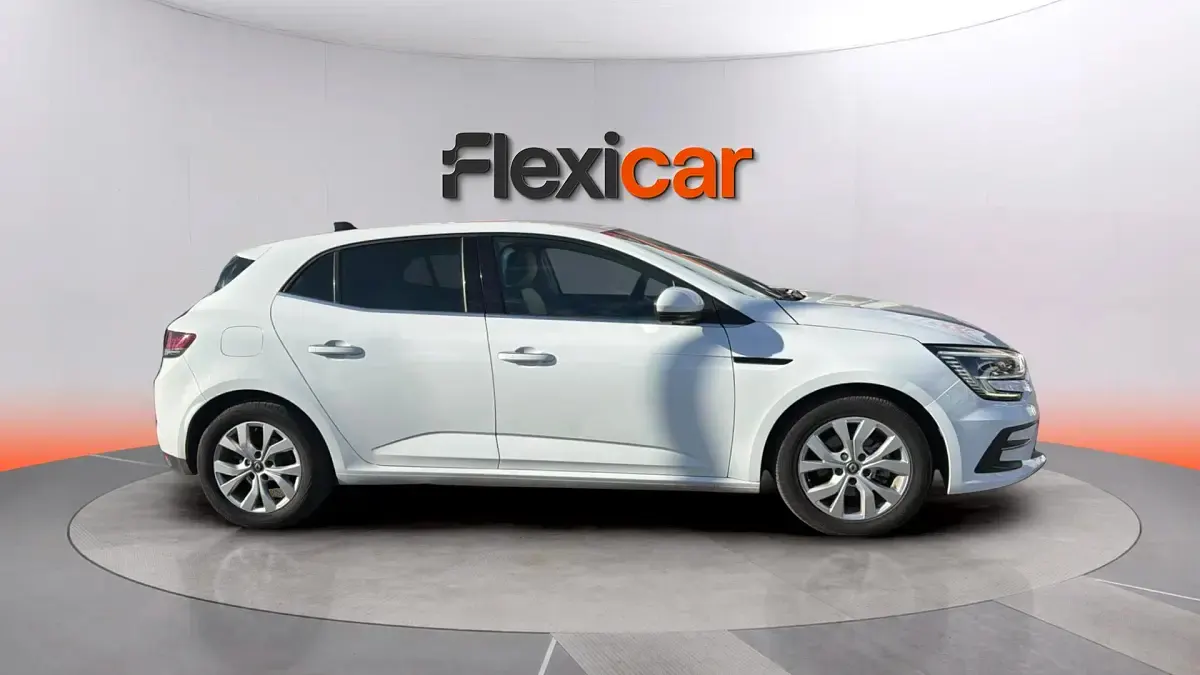 Usado Renault Mégane II Business 115 CV (84 kW) 2021 Blanco Berlina