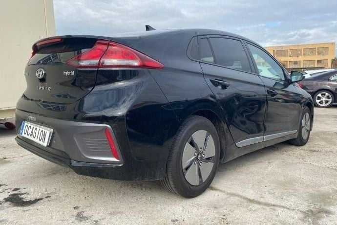 Usado Hyundai Ioniq 141 CV (103 kW) 2021 Negro Utilitario