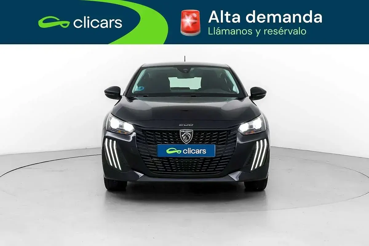 Usado Peugeot 208 Style 101 CV (74 kW) 2025 Negro Utilitario