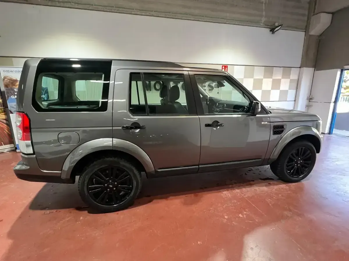 Usado Land Rover Discovery HSE 211 CV (155 kW) 2011 Marrón SUV