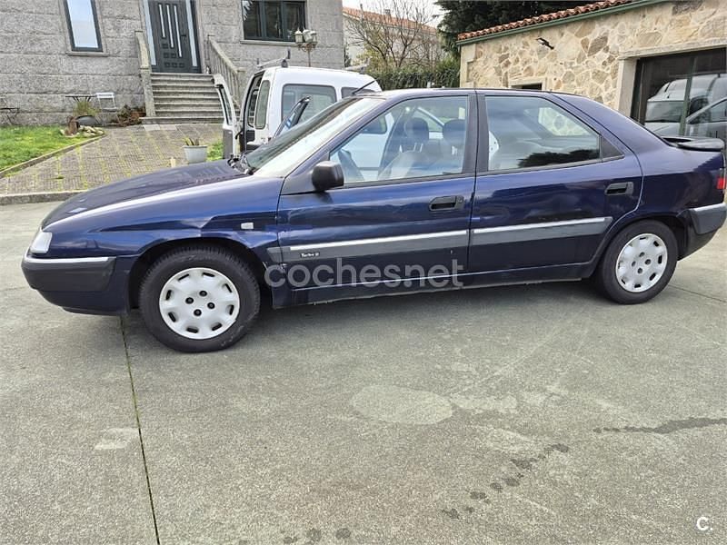 Usado Citroën Xantia 92 CV (67 kW) 1996 Azul Berlina