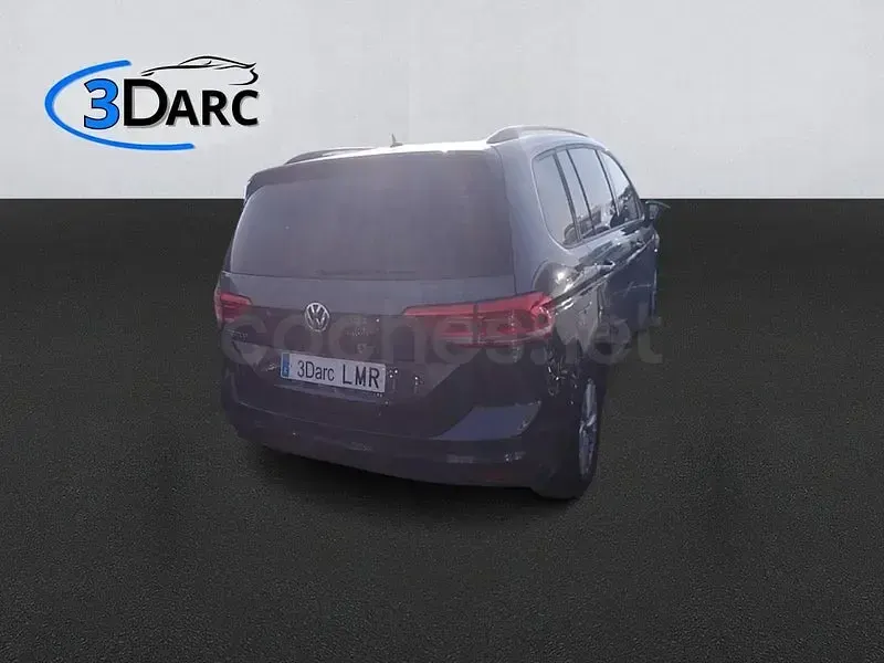 Usado VW Touran Advance 122 CV (89 kW) 2021 Gris / plata Monovolumen