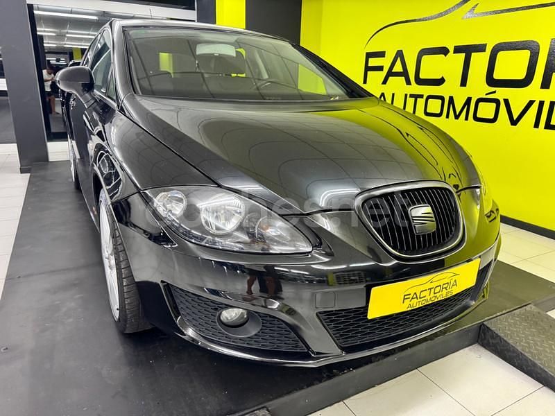 Usado Seat Leon Copa 105 CV (77 kW) 2012 Negro Berlina