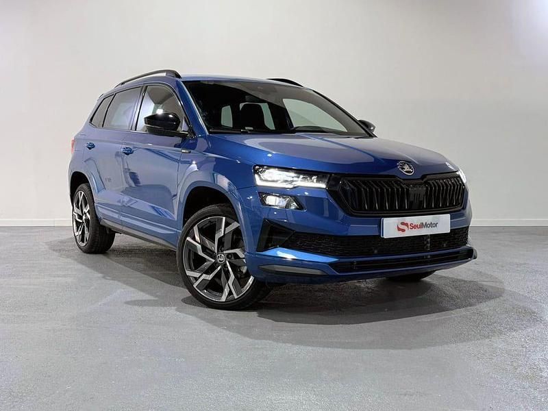 Usado Skoda Karoq SportLine 150 CV (110 kW) 2024 Azul SUV