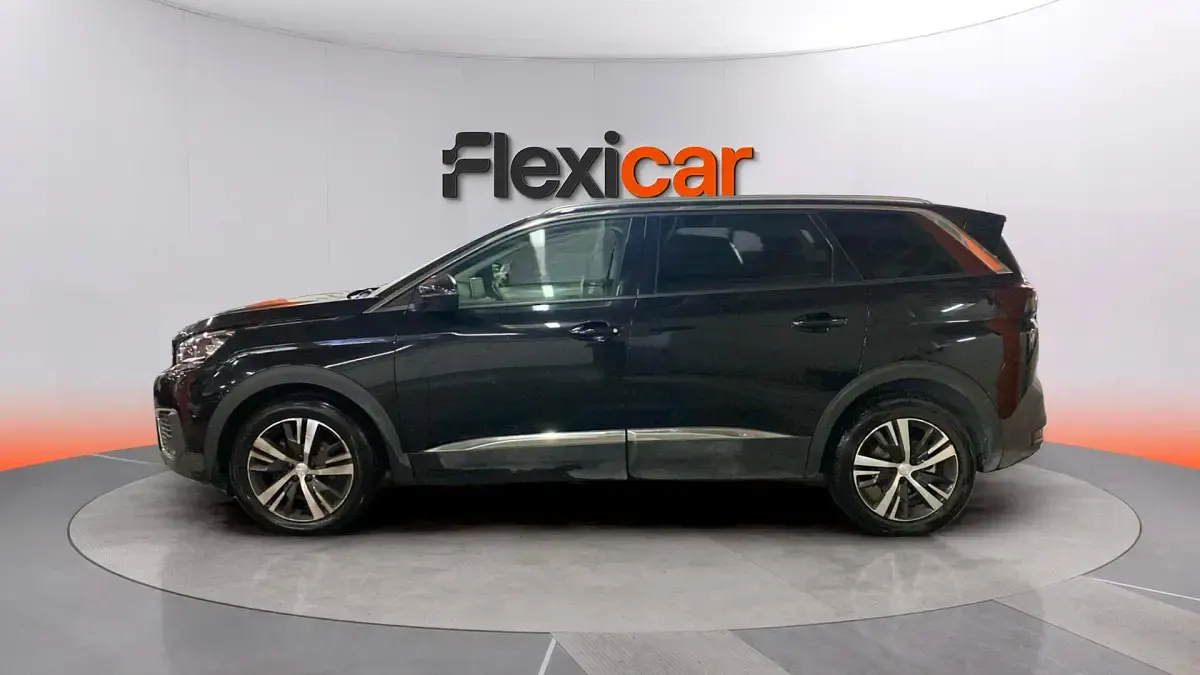 Usado Peugeot 5008 Allure 131 CV (96 kW) 2018 Beige SUV