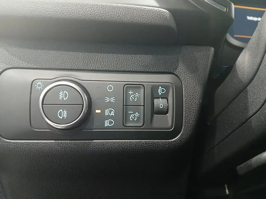 Usado Ford Kuga Active 180 CV (132 kW) 2024 Plata solar (metalizado) SUV