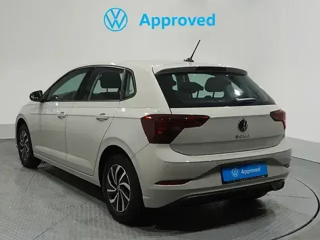 Usado VW Polo Match 95 CV (69 kW) 2025 Gris Utilitario