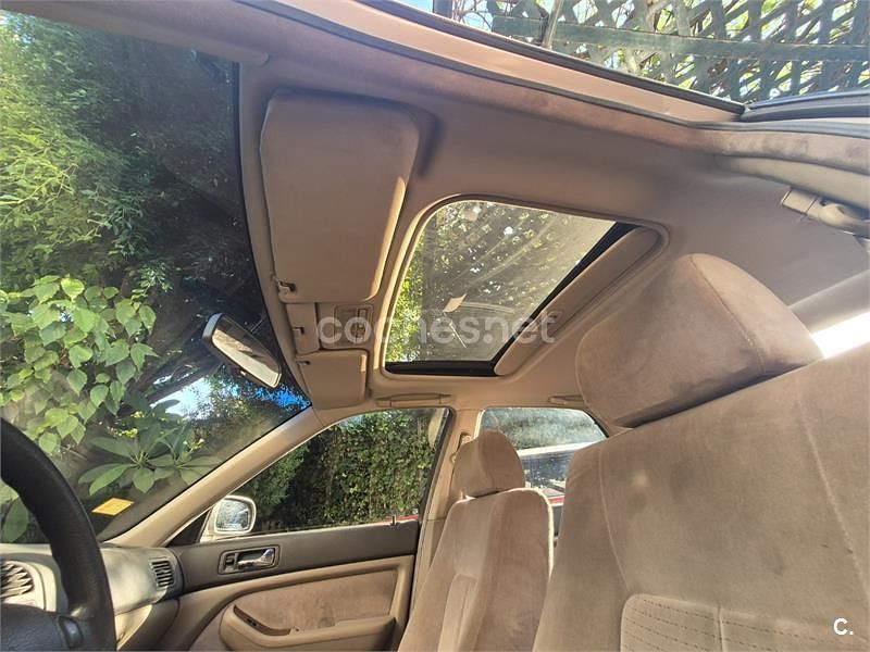 Usado Honda Legend 204 CV (150 kW) 1993 Beige Coupe