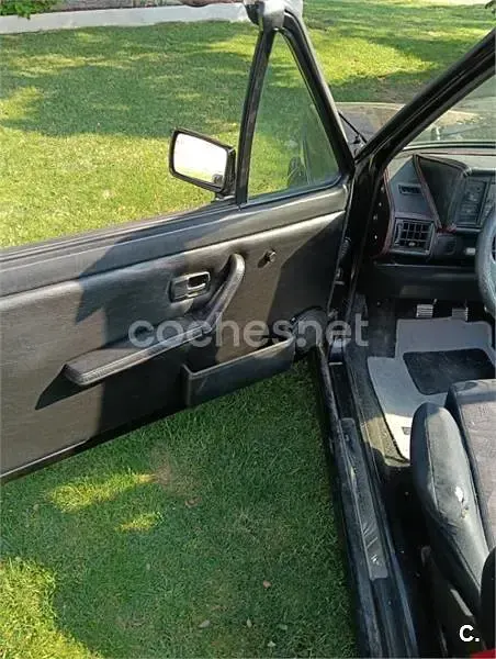 Usado VW Golf Cabriolet 112 CV (82 kW) 1990 Negro Descapotable