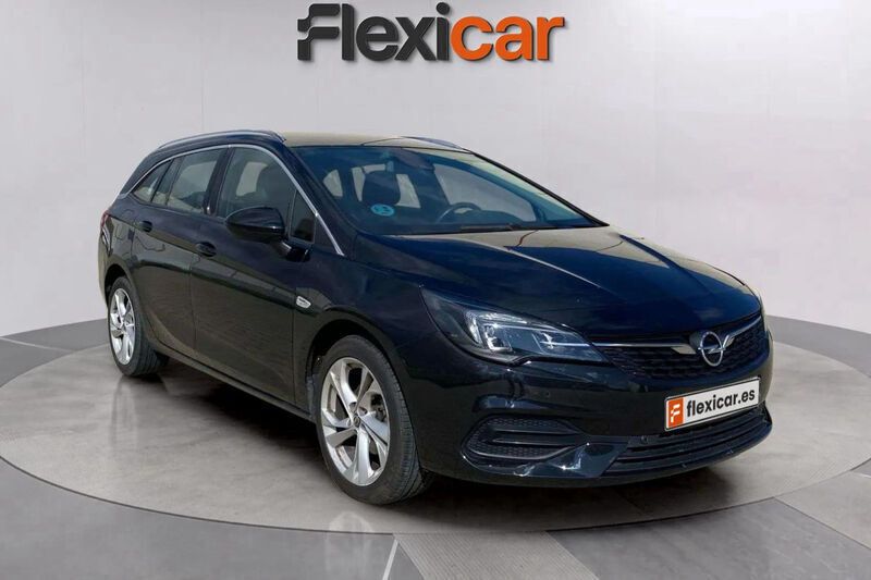 Negro Usado 2022 Opel Astra Edition Berlina | 9990 € - Imagen 1/4