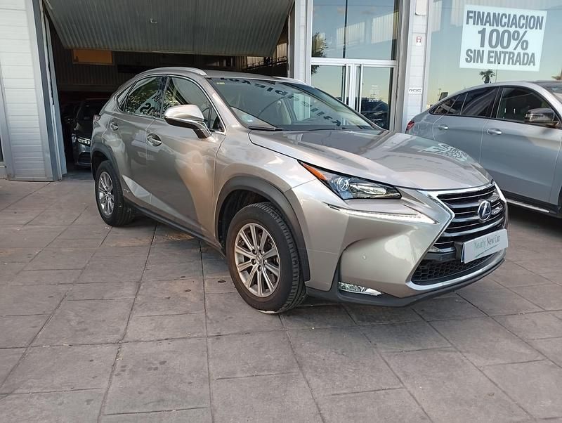 Usado Lexus NX300h 197 CV (144 kW) 2016 Plata SUV