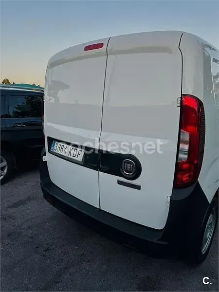 Usado Fiat Doblò Active 75 CV (55 kW) 2010 Blanco Monovolumen