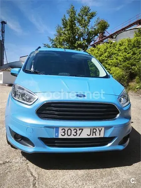 Usado Ford Tourneo Courier Titanium 100 CV (73 kW) 2016 Azul Monovolumen