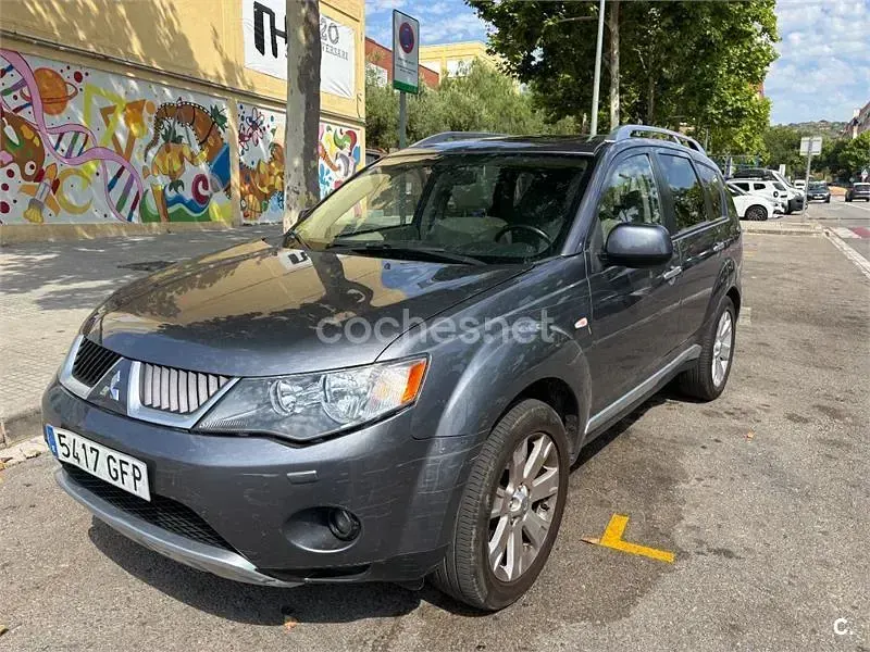 Usado Mitsubishi Outlander 140 CV (102 kW) 2008 Gris / plata SUV