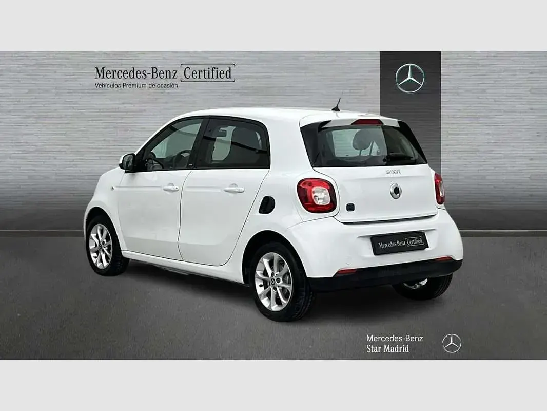 Begagnad Smart ForFour Electric Drive 60 kW (82 HK) 2019 Vit Halvkombi