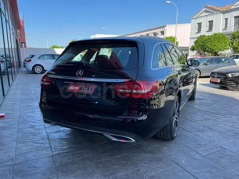 Usado Mercedes C300e 306 CV (225 kW) 2021 Negro Familiar