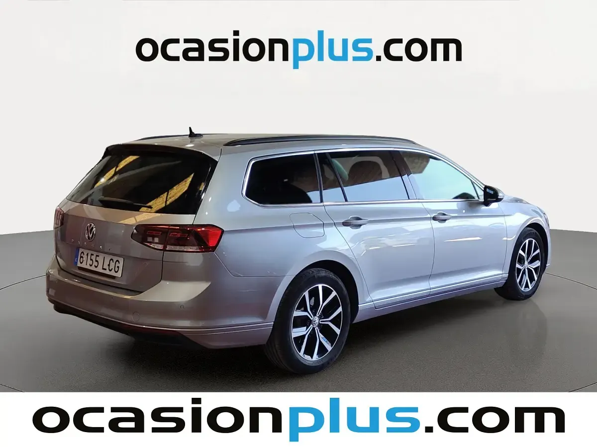 Usado VW Passat Executive 150 CV (110 kW) 2019 Gris Familiar